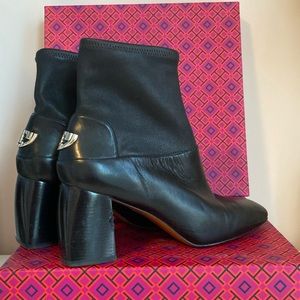 TORY BURCH SIDNEY ANKLE BOOTS